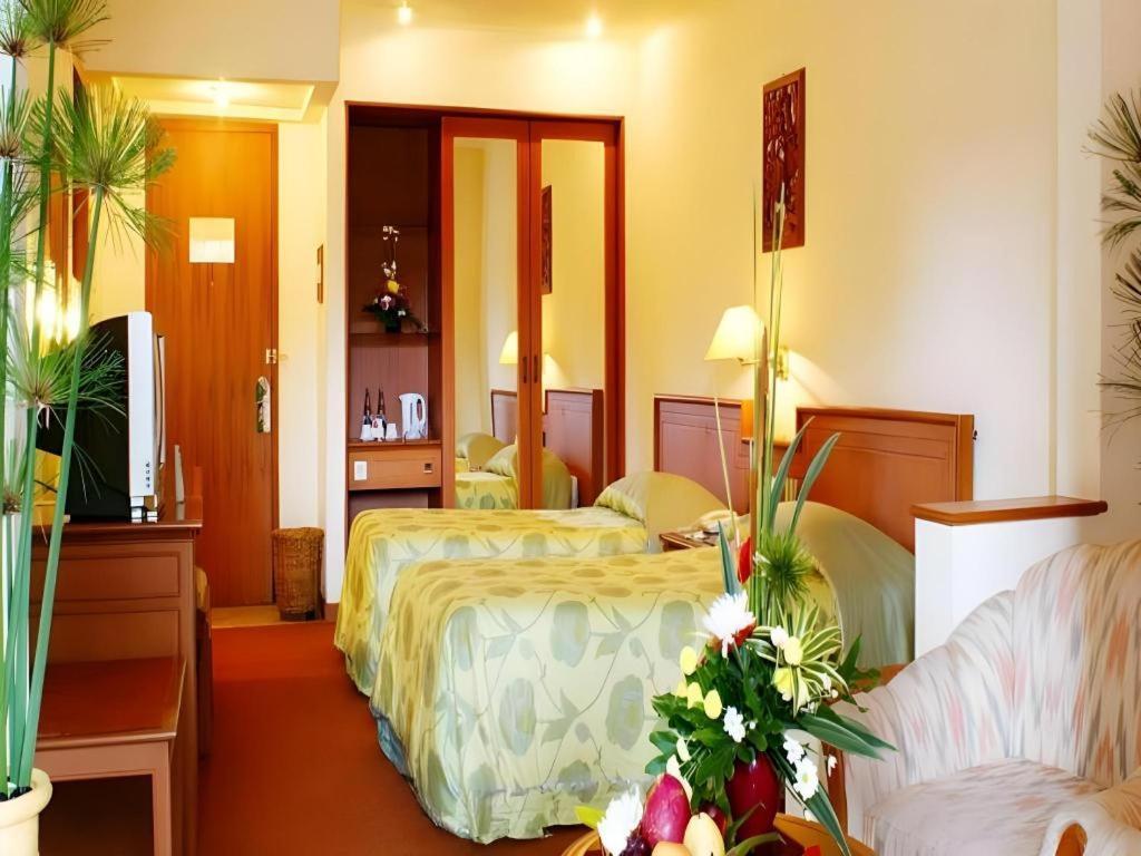Purnama Hotel Batu  Exterior photo