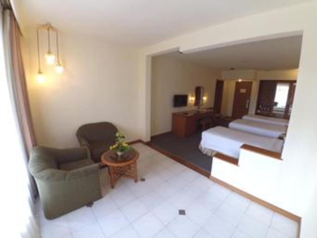 Purnama Hotel Batu  Exterior photo