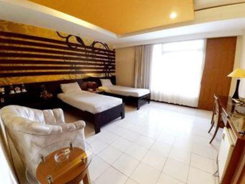 Purnama Hotel Batu  Exterior photo