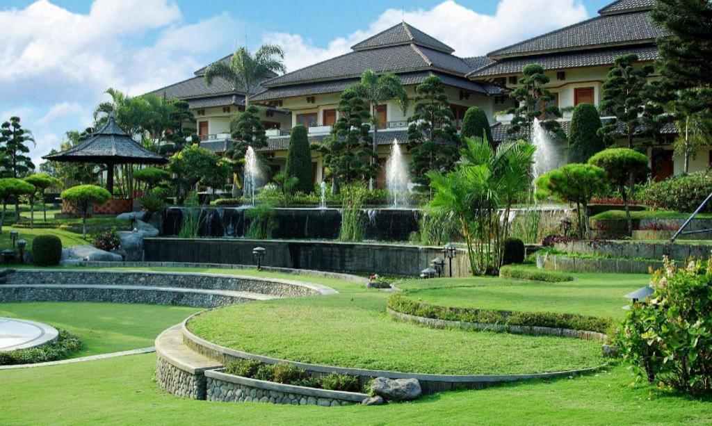 Purnama Hotel Batu  Exterior photo