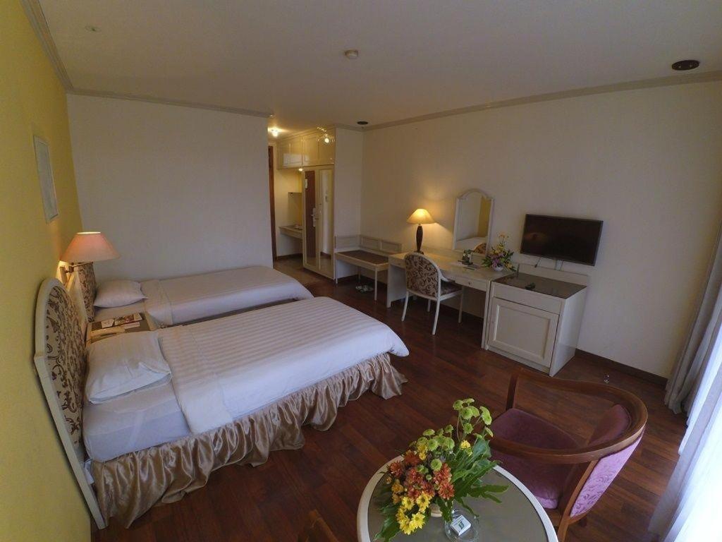 Purnama Hotel Batu  Exterior photo